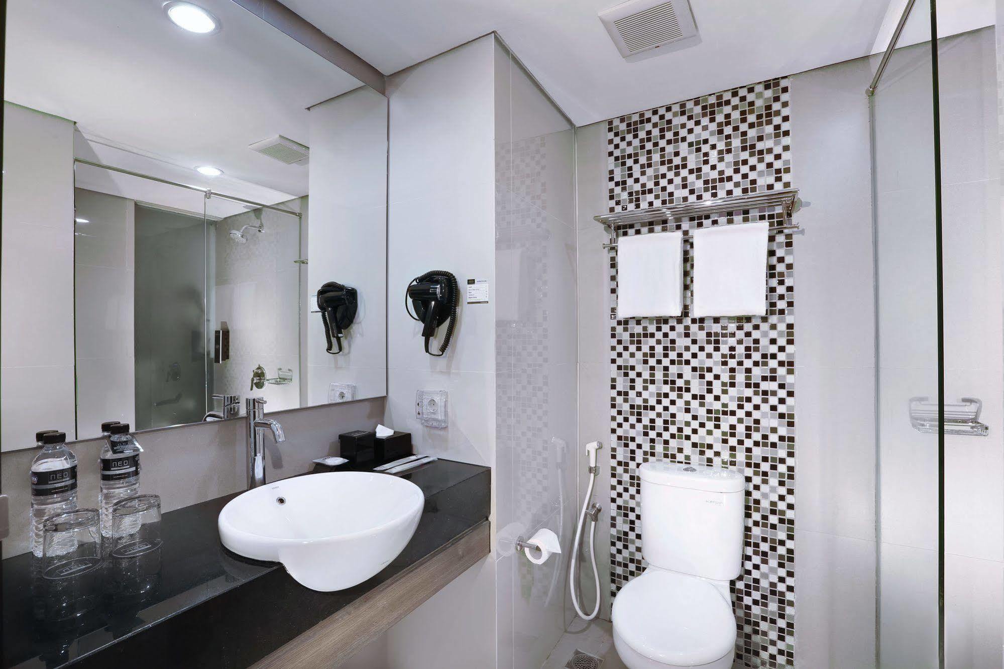 Hotel Neo Malioboro By Aston Yogyakarta Exterior foto